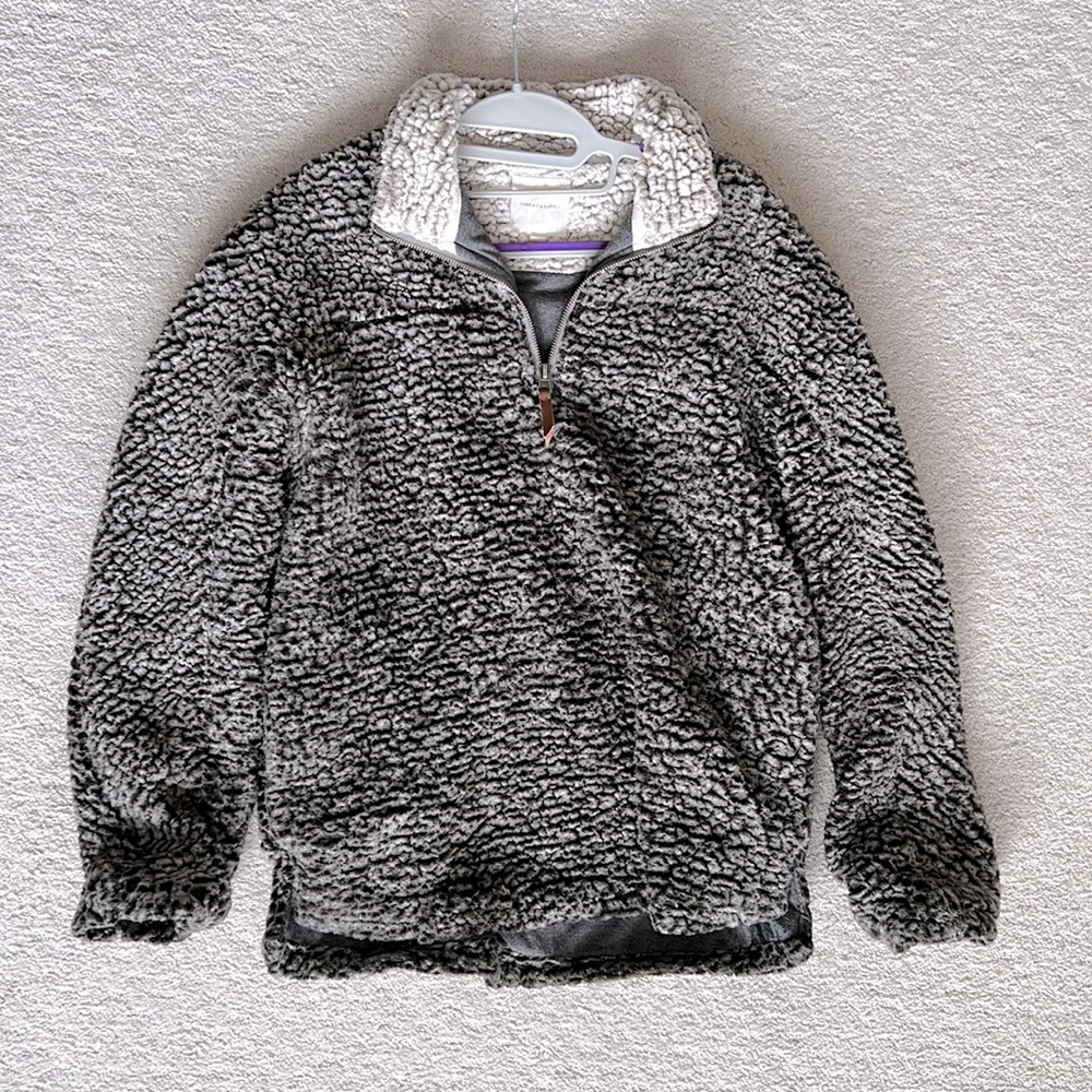 Like new! Thread & supply Sherpa pullover